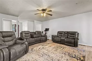 222 Robin Ln, Stockbridge, GA 30281 - Photo 6