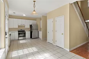 1082 Old Greystone Dr, Lithonia, GA 30058 - Photo 8