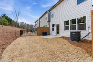 325 Hayden Cir, Woodstock, GA 30189 - Photo 32