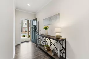 325 Hayden Cir, Woodstock, GA 30189 - Photo 2