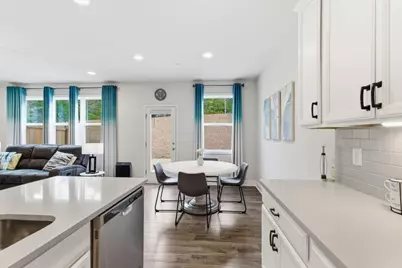 325 Hayden Circle, Woodstock, GA 30189 - Photo 10