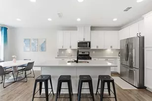 325 Hayden Cir, Woodstock, GA 30189 - Photo 6