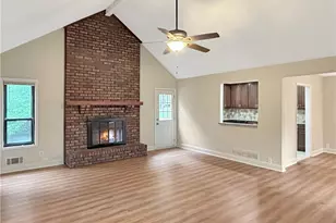 162 Ridgewood Dr, Woodstock, GA 30188 - Photo 6