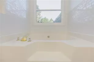 5790 Newberry Point Dr, Flowery Branch, GA 30542 - Photo 34