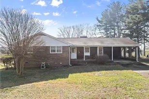 3750 Robinson Dr, Oakwood, GA 30566 - Photo 2