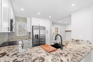 541 North White St, Carrollton, GA 30117 - Photo 8