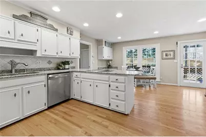 290 Barrow Downs, Alpharetta, GA 30004 - Photo 10