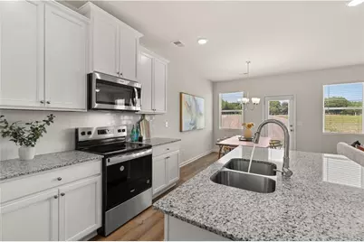 606 Trabert Avenue, Conyers, GA 30094 - Photo 10