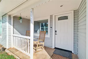 5523 Mount Shores Cir, Gainesville, GA 30506 - Photo 2