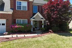 1285 Great Oaks Dr, Lawrenceville, GA 30045 - Photo 2