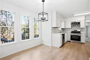 8692 Twin Oaks Dr, Jonesboro, GA 30236 - Photo 8