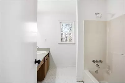 8692 Twin Oaks Drive, Jonesboro, GA 30236 - Photo 14