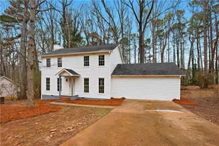 8692 Twin Oaks Dr, Jonesboro, GA 30236 - Photo 1