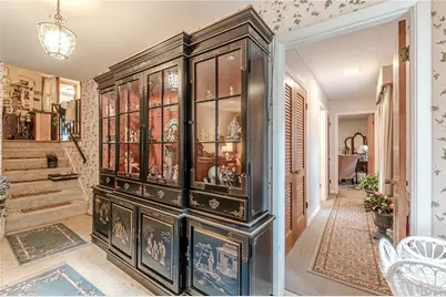 2985 Duke Of Gloucester, Atlanta, GA 30344 - Photo 8