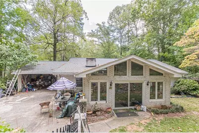 2985 Duke Of Gloucester, Atlanta, GA 30344 - Photo 56