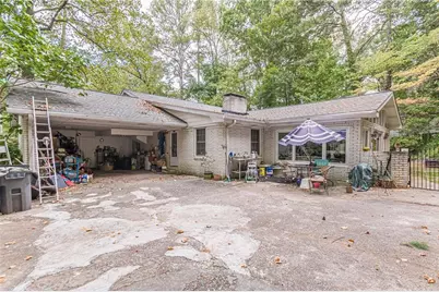 2985 Duke Of Gloucester, Atlanta, GA 30344 - Photo 68