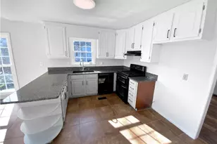 631 Driftwood Dr, Woodstock, GA 30189 - Photo 4