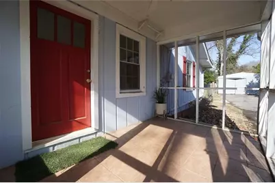 197 W Dixie Avenue SE, Marietta, GA 30008 - Photo 2