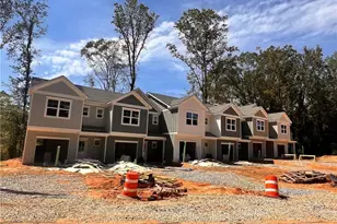 59 Wright St, Lavonia, GA 30553 - Photo 2