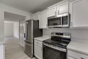 2485 Hidden Cove Ct, Gainesville, GA 30501 - Photo 6