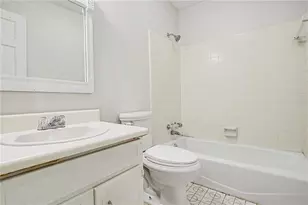 8234 Dawn Dr, Jonesboro, GA 30236 - Photo 16