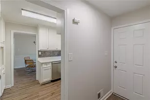 9178 Lakeview Dr, Covington, GA 30014 - Photo 22