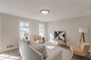 9178 Lakeview Dr, Covington, GA 30014 - Photo 4