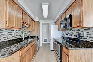 1304 Glenleaf Dr, Peachtree Corners, GA 30092 - Photo 16