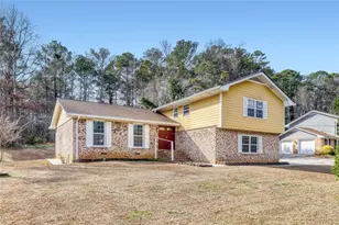 2201 Colonial Oak Way, Stone Mountain, GA 30087 - Photo 2