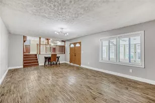 2201 Colonial Oak Way, Stone Mountain, GA 30087 - Photo 10