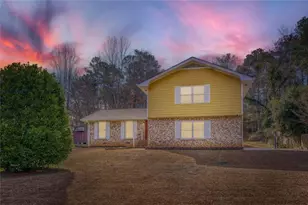 2201 Colonial Oak Way, Stone Mountain, GA 30087 - Photo 4