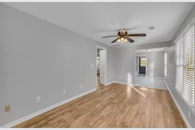 145 E Oak Street E, Lawrenceville, GA 30046 - Photo 4