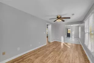 145 E Oak Street E, Lawrenceville, GA 30046 - Photo 4