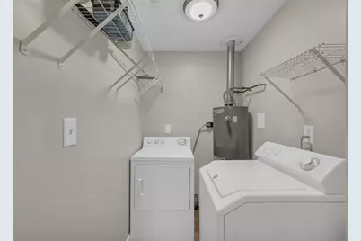 145 E Oak Street E, Lawrenceville, GA 30046 - Photo 16