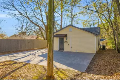 145 E Oak Street E, Lawrenceville, GA 30046 - Photo 22