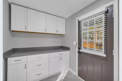 145 E Oak Street E, Lawrenceville, GA 30046 - Photo 6