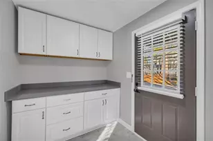 145 E Oak Street E, Lawrenceville, GA 30046 - Photo 6