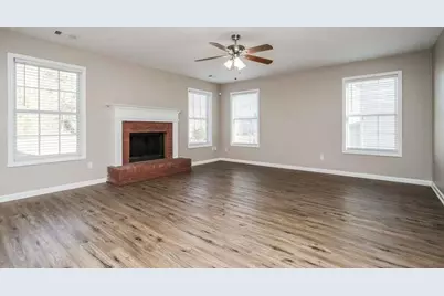 1028 Levista Drive, Locust Grove, GA 30248 - Photo 8