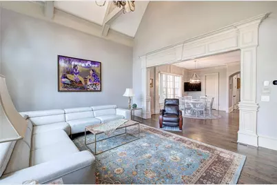 4076 Peachtree Dunwoody Road NE, Atlanta, GA 30342 - Photo 18