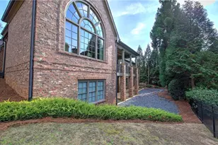 4076 Peachtree Dunwoody Road NE, Atlanta, GA 30342 - Photo 54