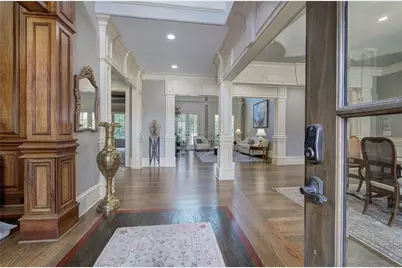 4076 Peachtree Dunwoody Road NE, Atlanta, GA 30342 - Photo 4