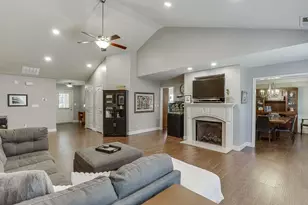 5652 Leaf Ridge Ln, Buford, GA 30518 - Photo 6