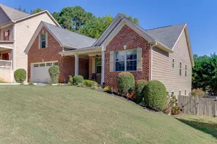 5652 Leaf Ridge Ln, Buford, GA 30518 - Photo 2