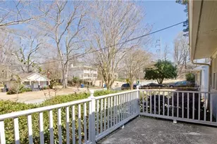 1910 La Dawn Ln NW, Atlanta, GA 30318 - Photo 2