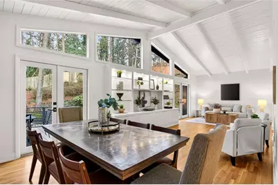 550 Forest Hills Drive, Atlanta, GA 30342 - Photo 20