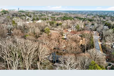 550 Forest Hills Drive, Atlanta, GA 30342 - Photo 56