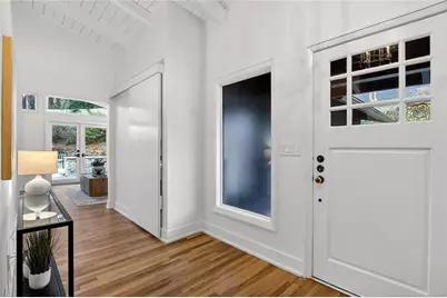 550 Forest Hills Drive, Atlanta, GA 30342 - Photo 8