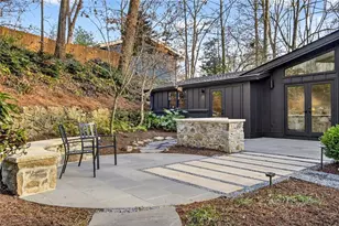 550 Forest Hills Dr, Atlanta, GA 30342 - Photo 52