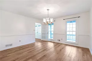 460 Oakleaf Trail, Suwanee, GA 30024 - Photo 4