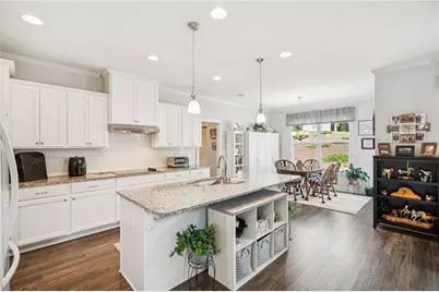 4745 Shady Lake Circle, Gainesville, GA 30507 - Photo 12